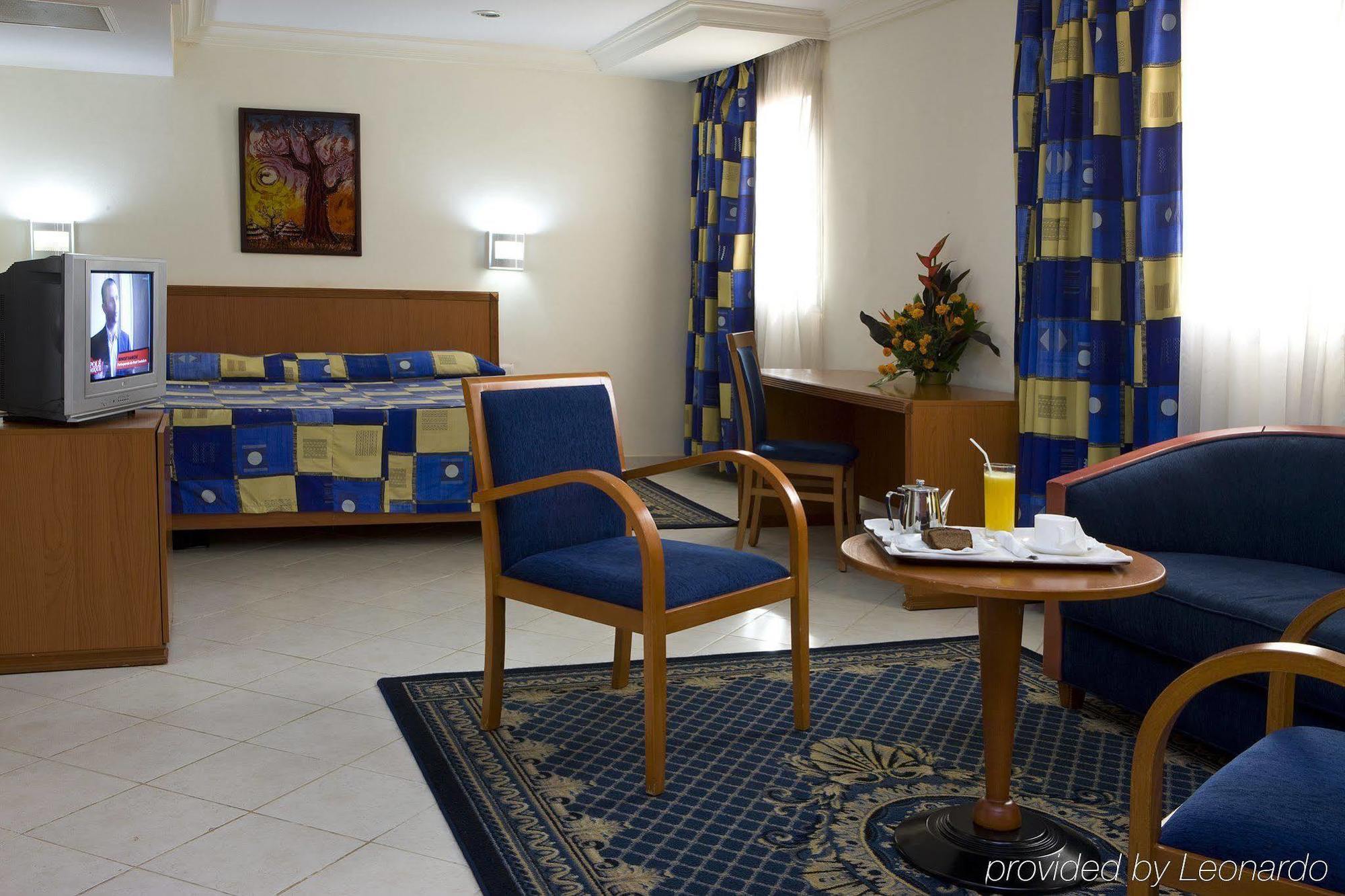 Azalai Hotel Independance Уагадугу Екстериор снимка